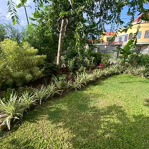 https://marveys-castries.comcaribbean.com