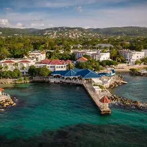 https://lush-tropical-apartment-located-in-a-4-star-resort.comcaribbean.com